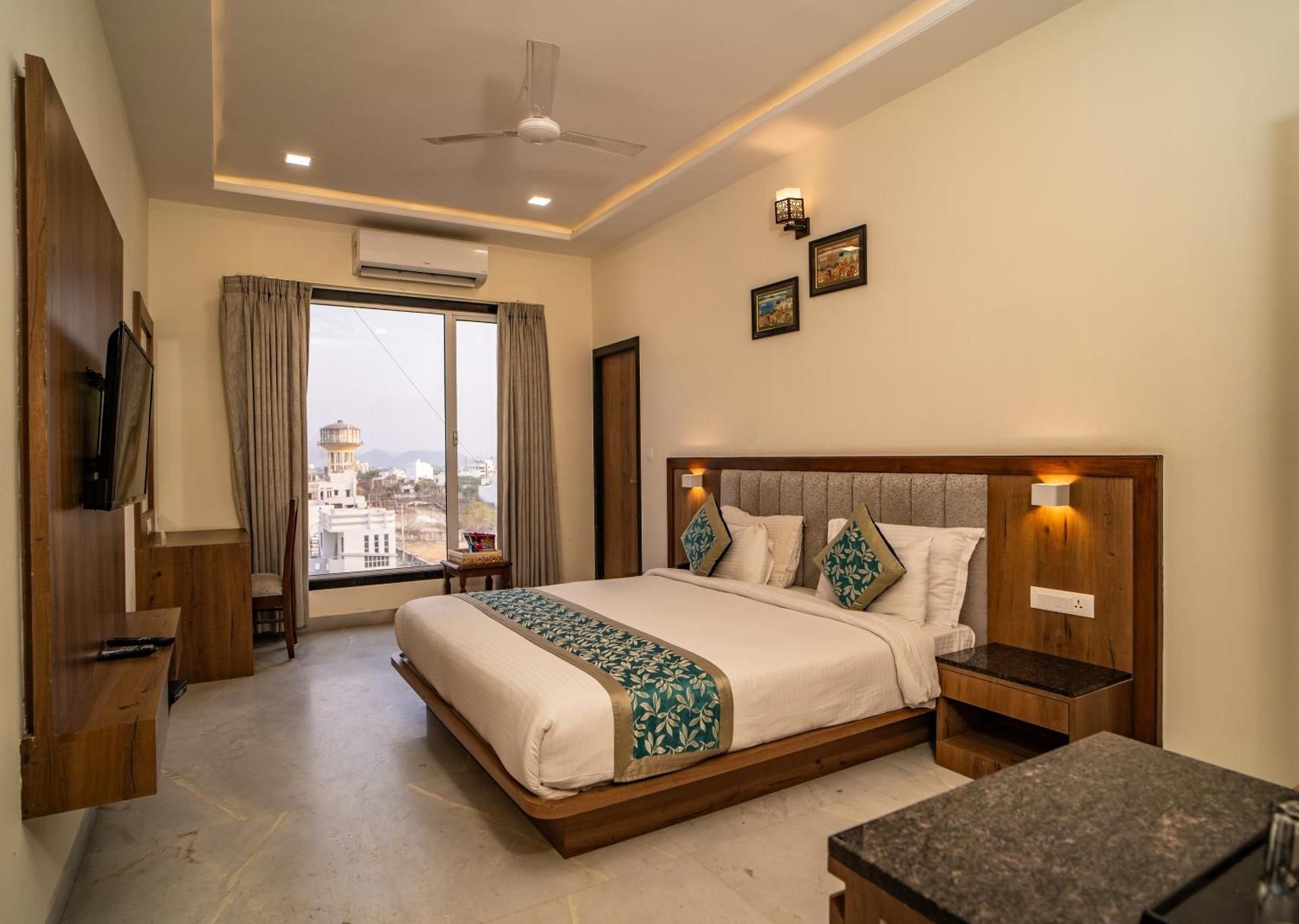 RABBIT RATNAM Deluxe Double Room 4