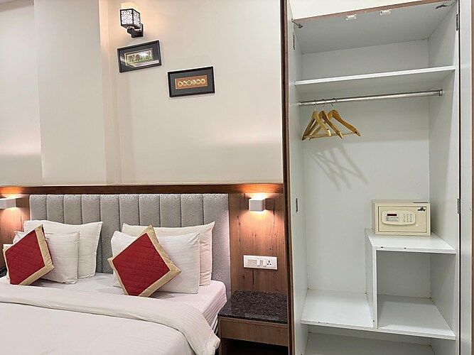 RABBIT RATNAM Deluxe Double Room 3