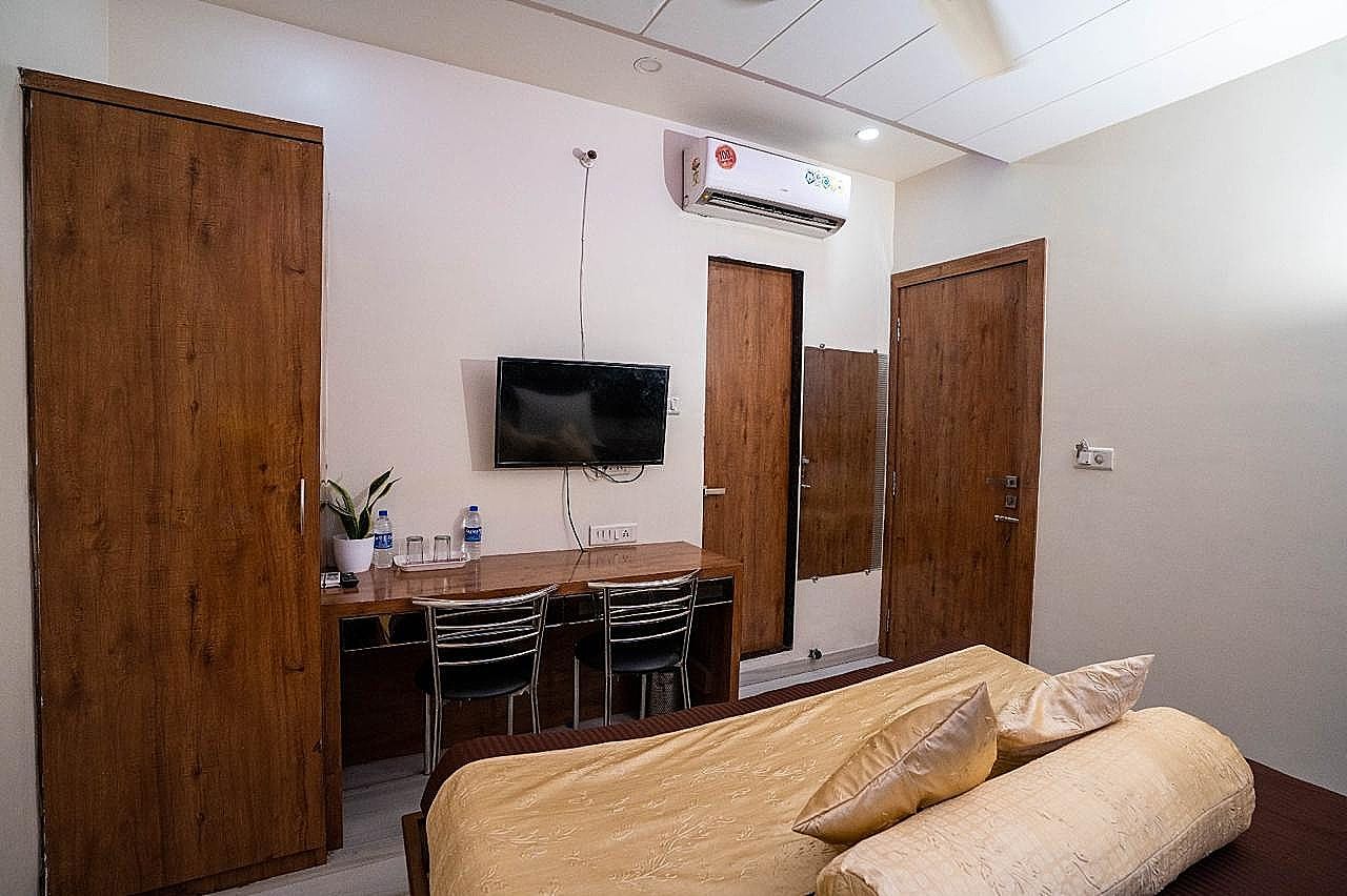 Hotel Royce Executive Near US Consulate, Bandra Kurla Complex Superior Room 18