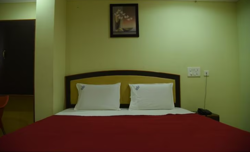 Hotel Swagath Grand Deluxe Non Ac Room 3