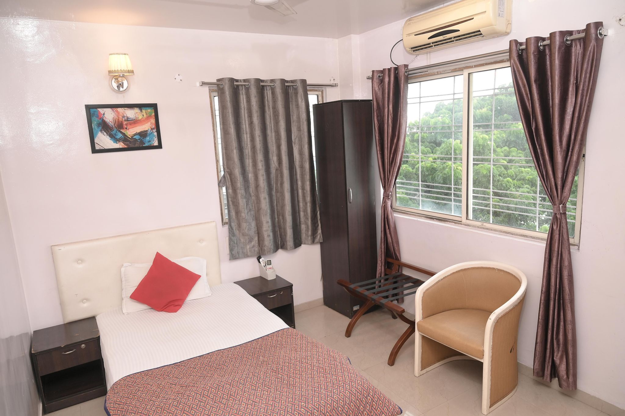 ASIAN INTERNATIONAL HOTEL