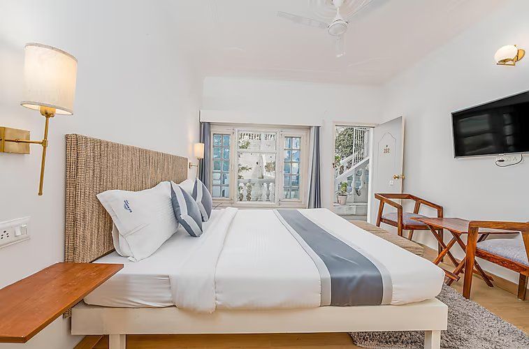 Deluxe Room with mountain View