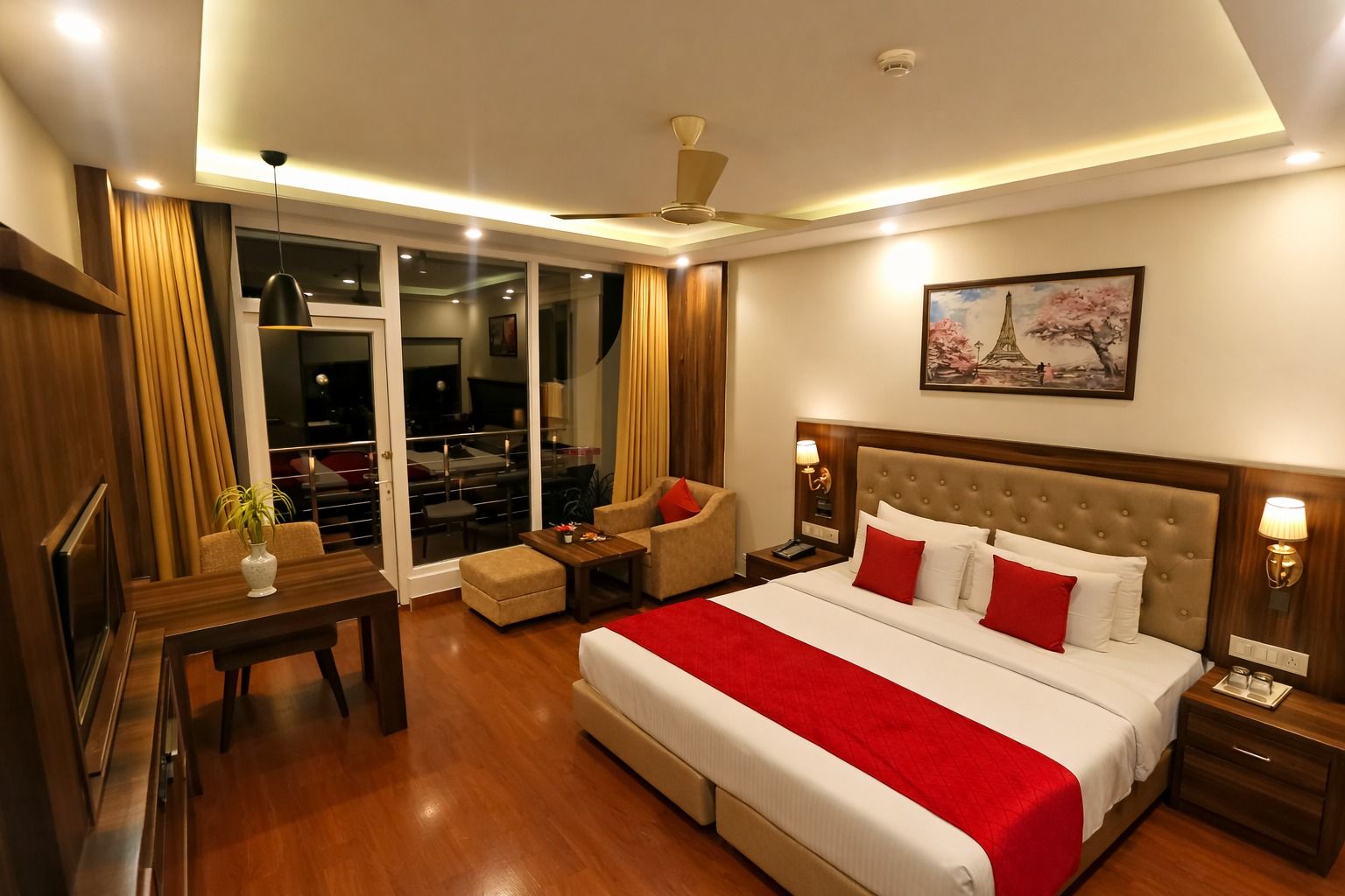 Kasauli Windsor Resorts Premium AC Room with Private Balcony Valley View 8