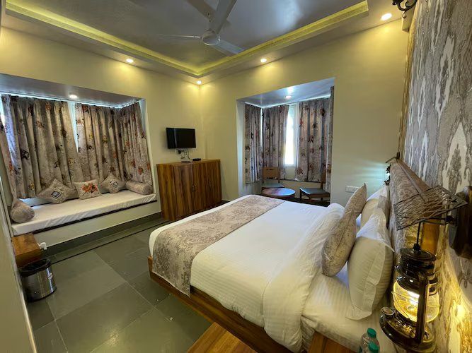THE KUMBHA MAHAL RESORT Deluxe Room with Pool View 2