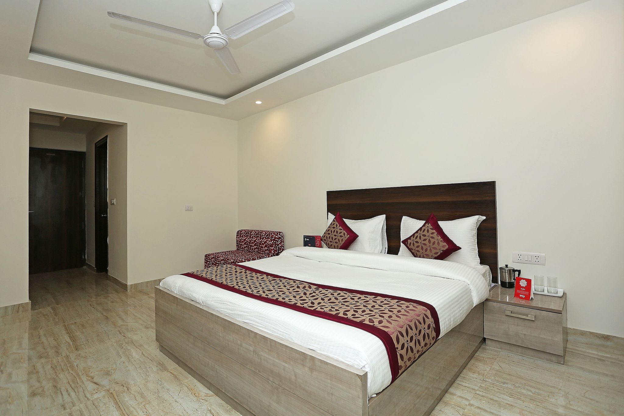 OYO 11340 Hotel Lakshmi Palace Classic 3