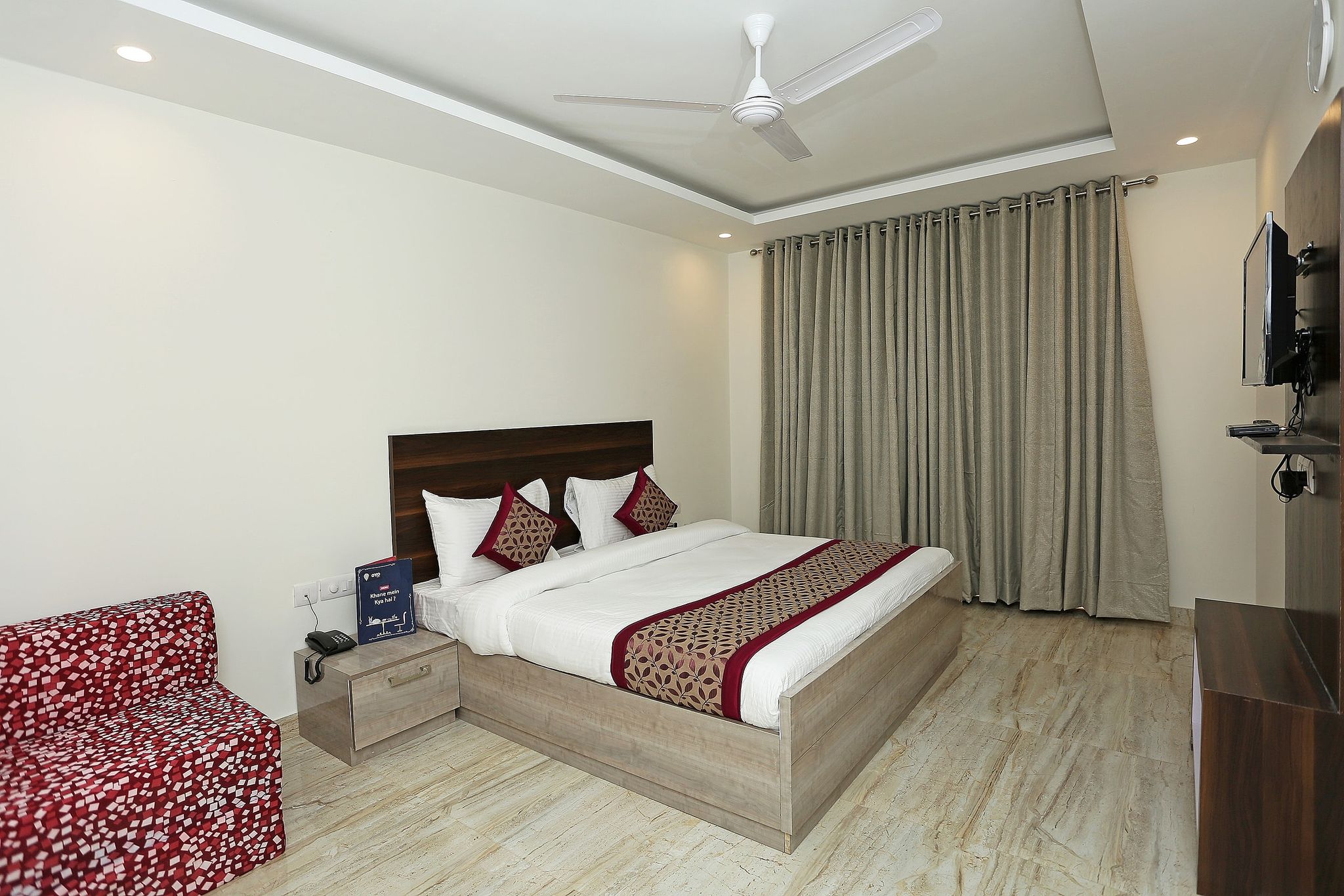 OYO 11340 Hotel Lakshmi Palace Classic 2