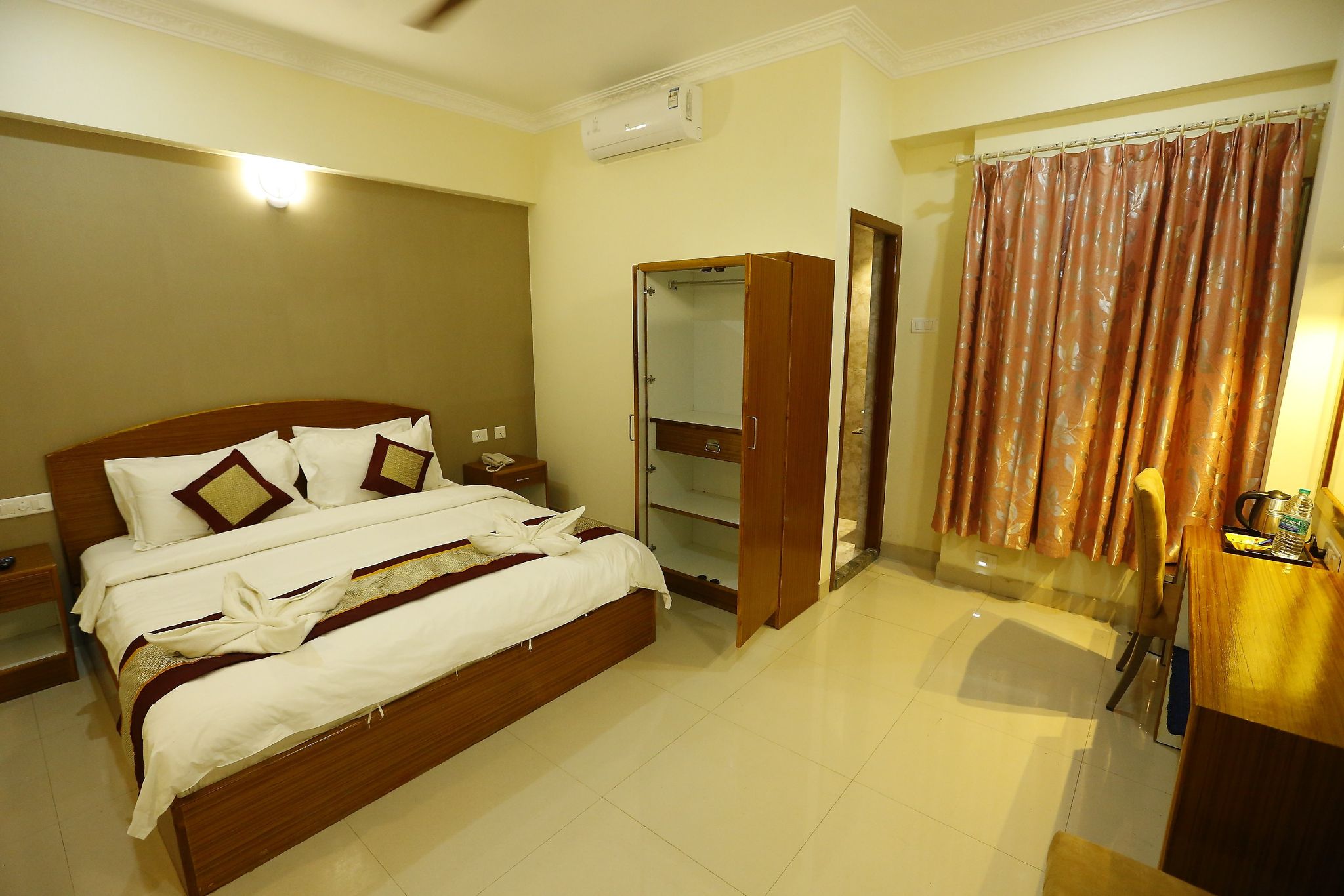 Nitheesh Residency Standard Double Room 8