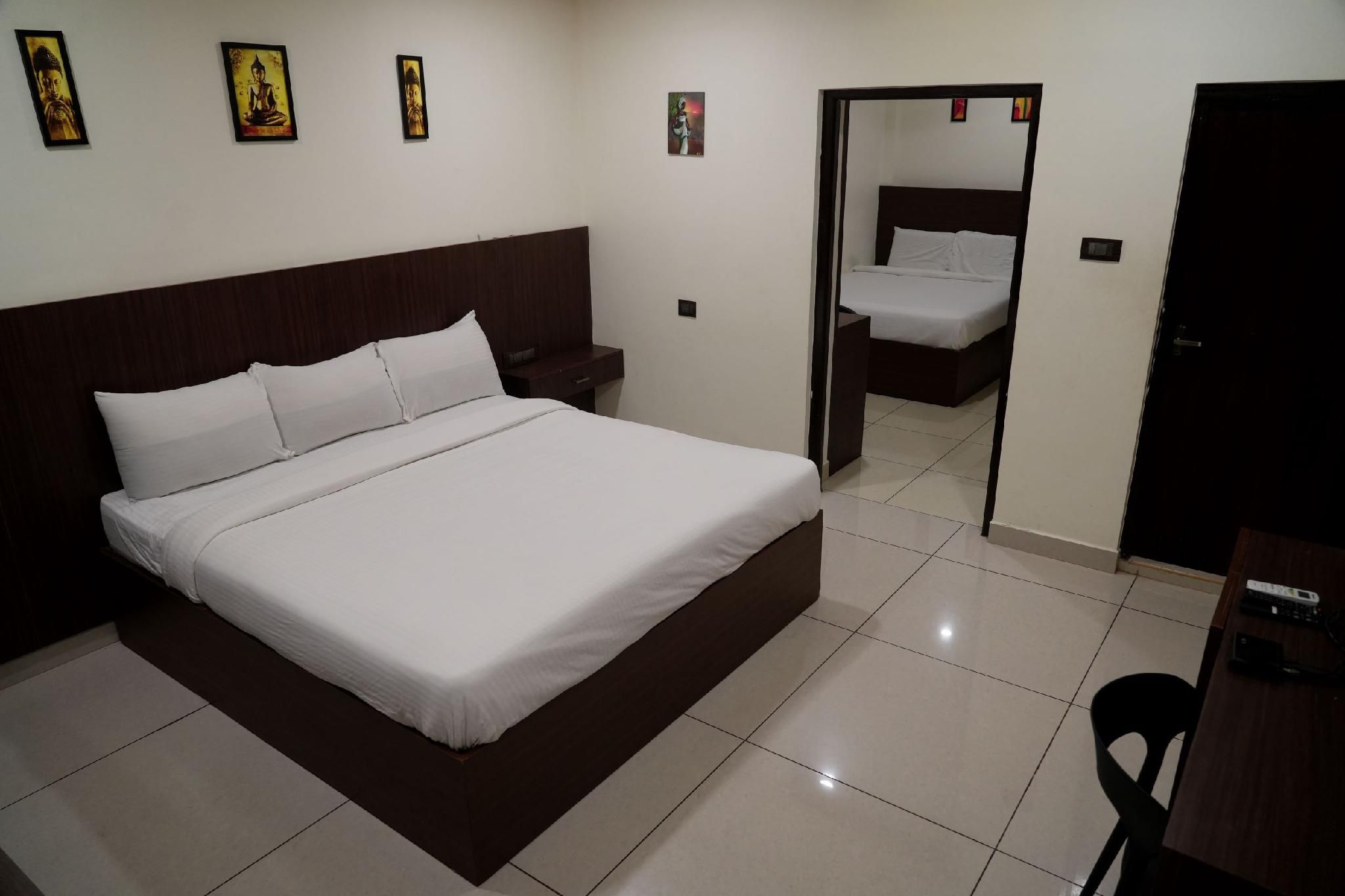 Srirengavilasam Elite - Srirangam Family Suite for 4 People - Bed Type Randomly Selected 2