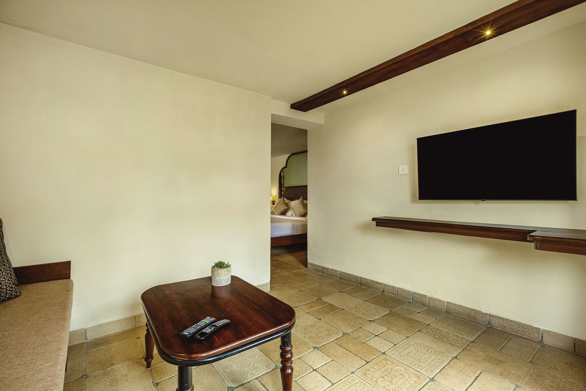 Mango Hill Shola Ooty Studio (Room in Basement ) 14