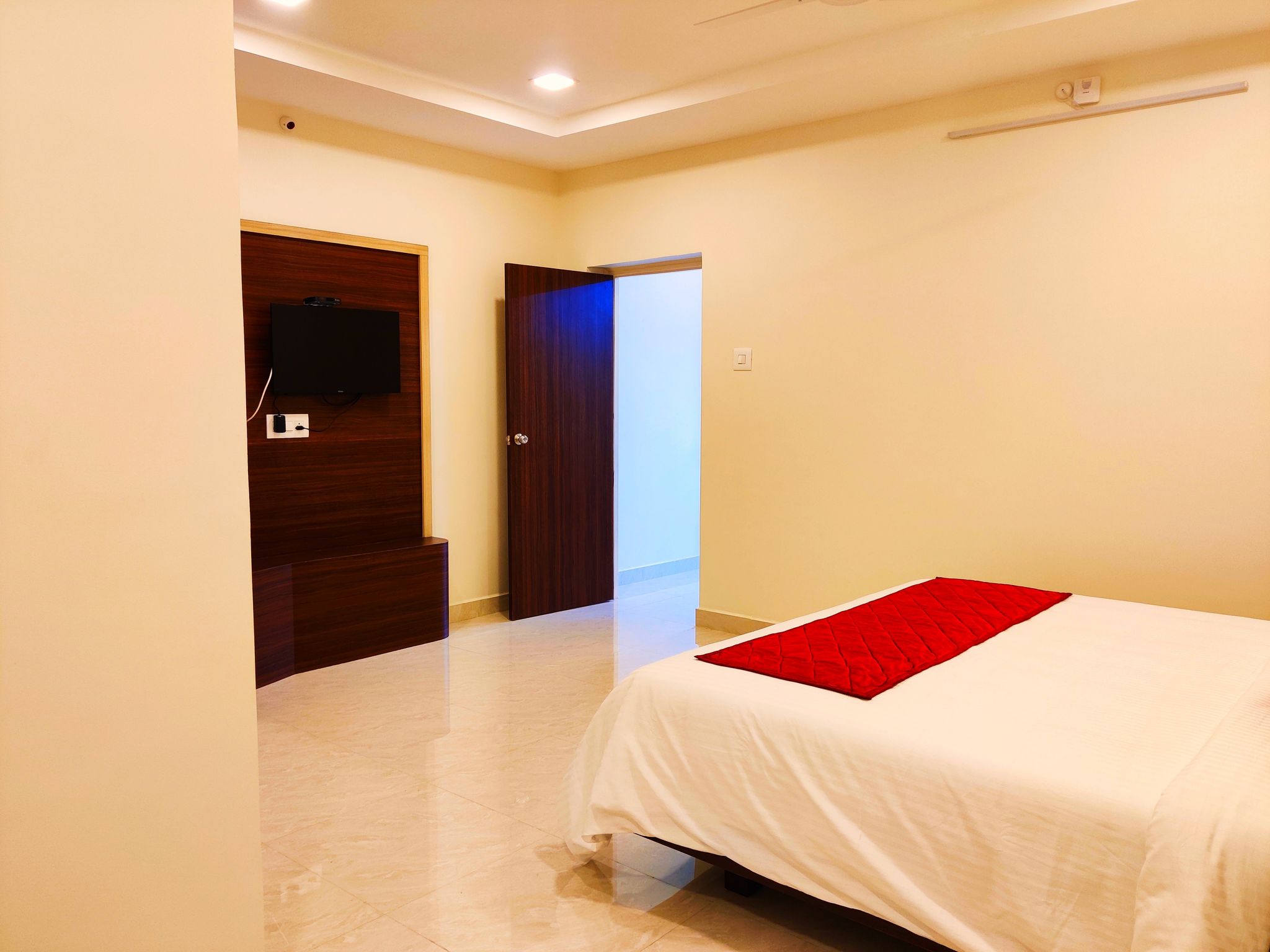 PREMIUM ROOM WITH BALCONY