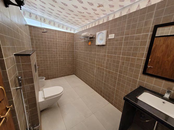 Cottage Room with Balcony