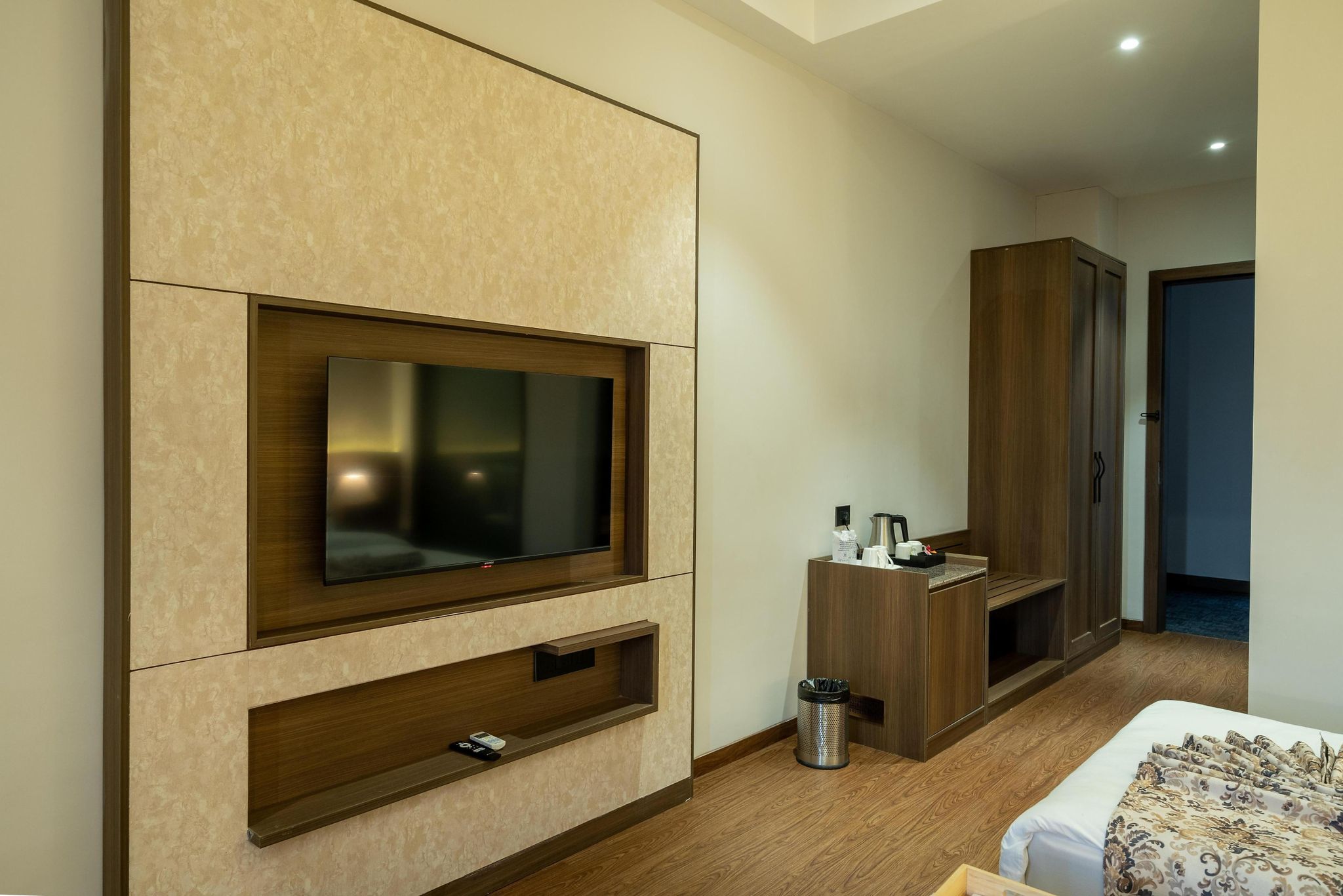 Hotel Mivaante Ahmedabad Executive Twin Room 6