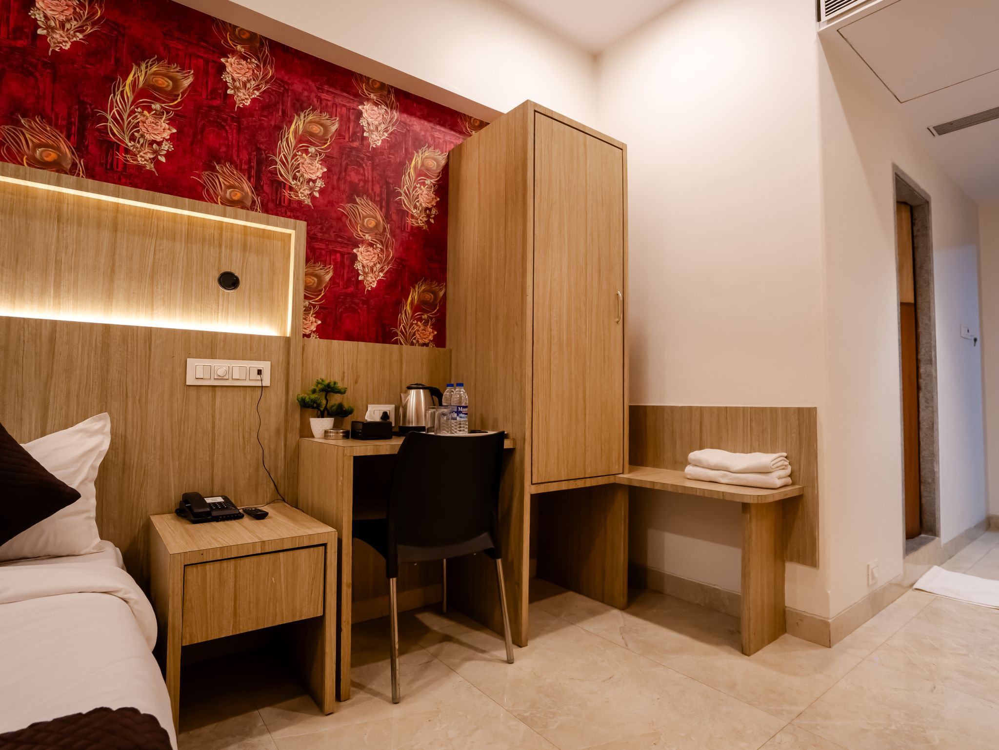 Hotel Grand Seasons Deluxe Double Room 16