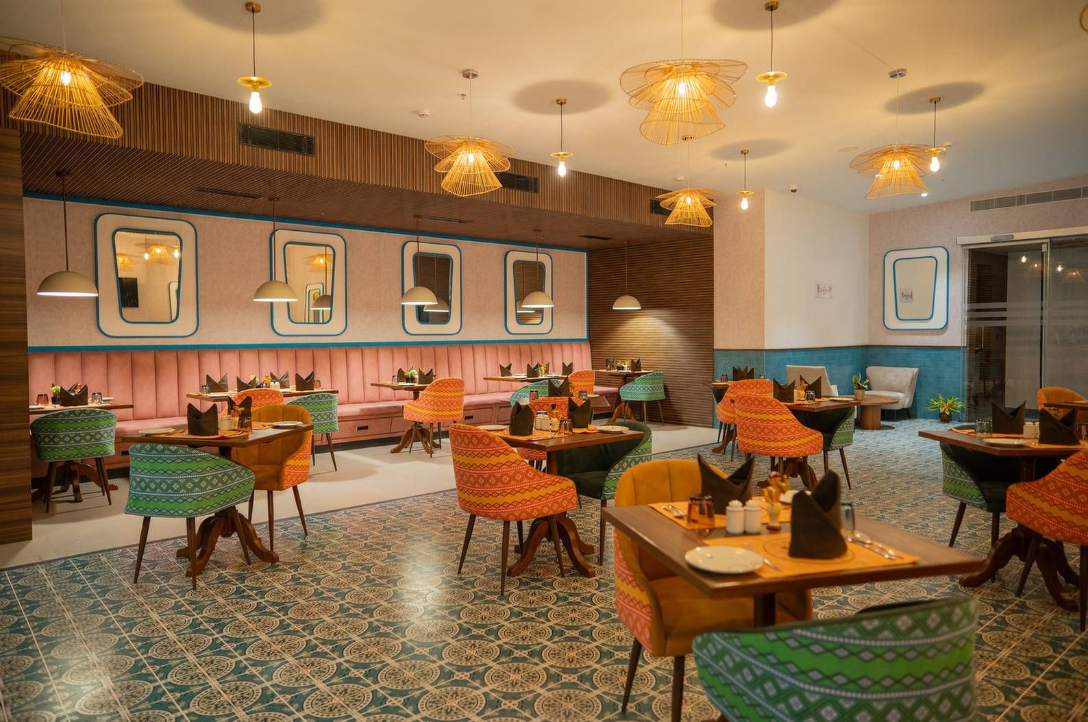 Food & Dining