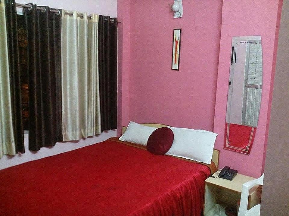 Semi Deluxe Room