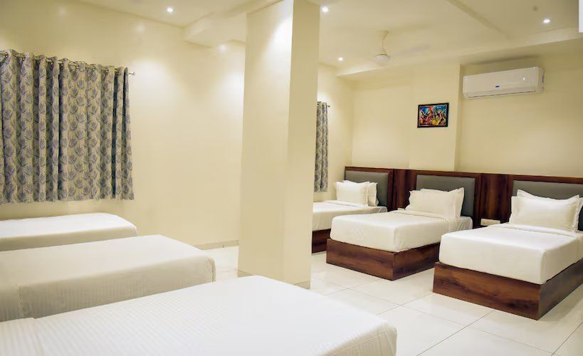 The Sky Land Hotel  Luxury Family Room 3