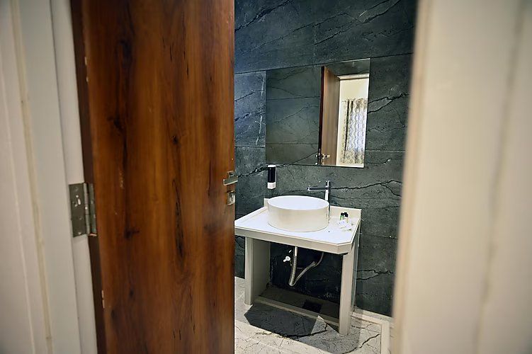 The Sky Land Hotel  Premium Luxury Room  3