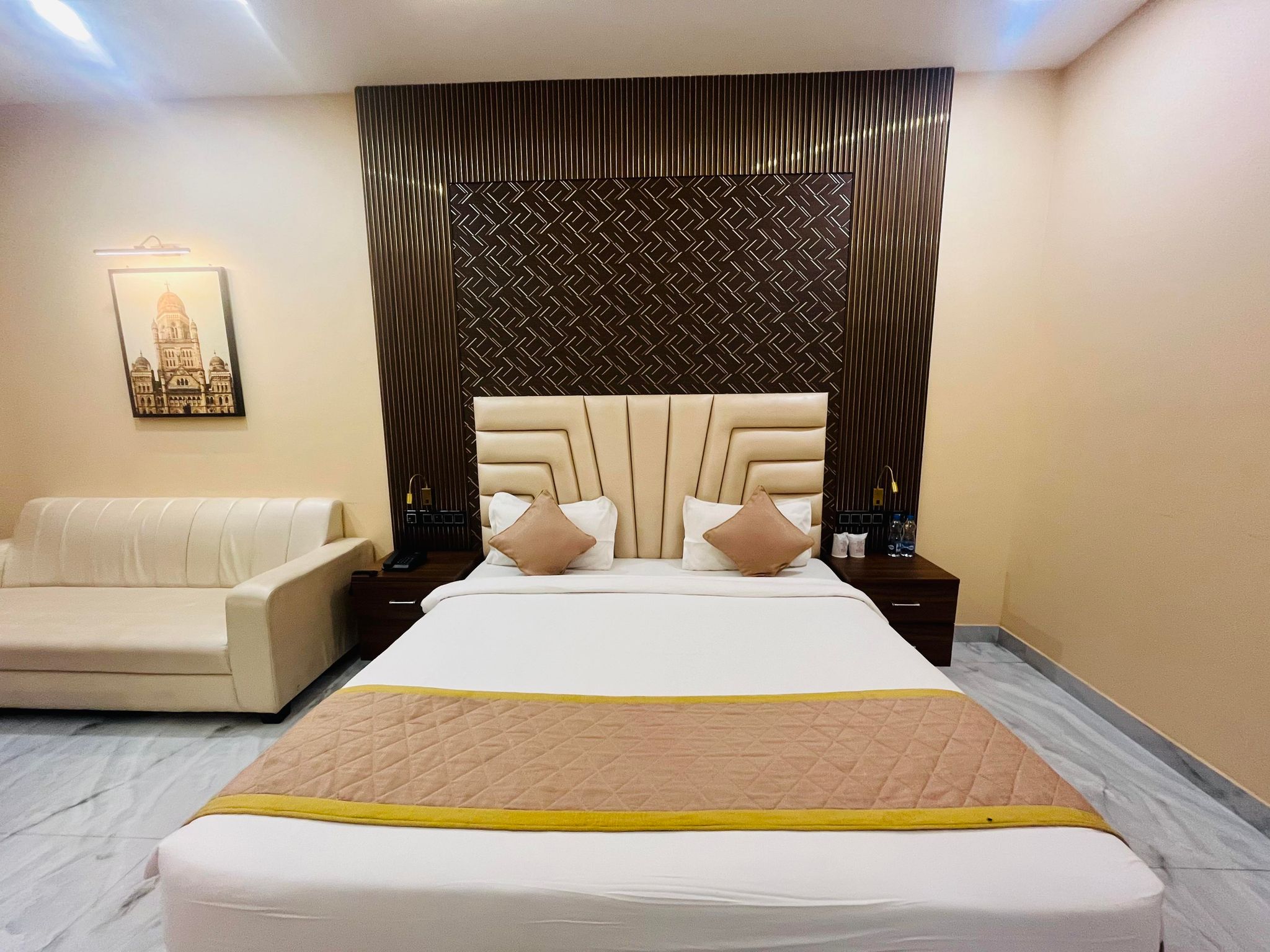 Harsh Garden Premium Room 2