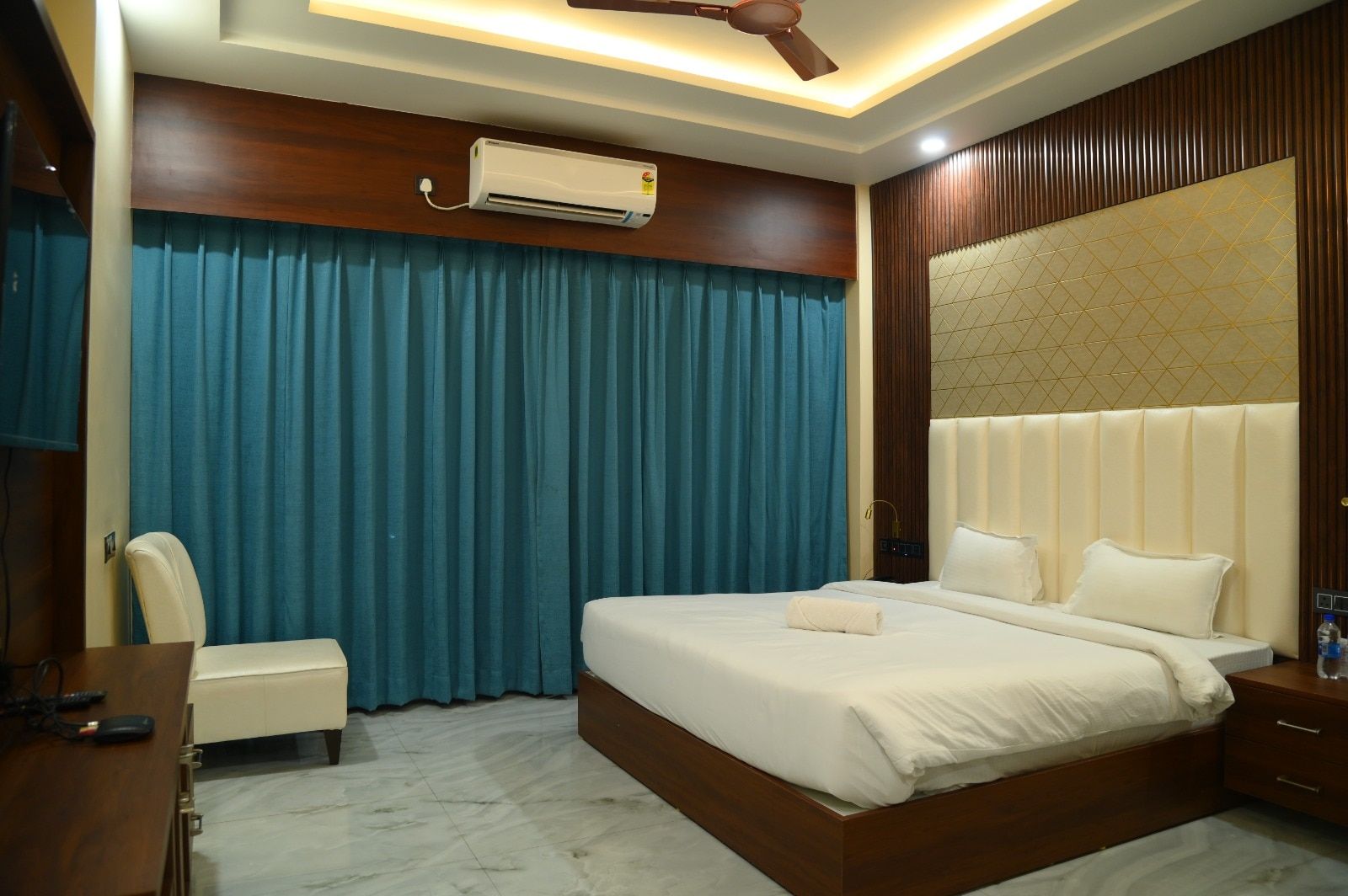 Harsh Garden Executive Room 4