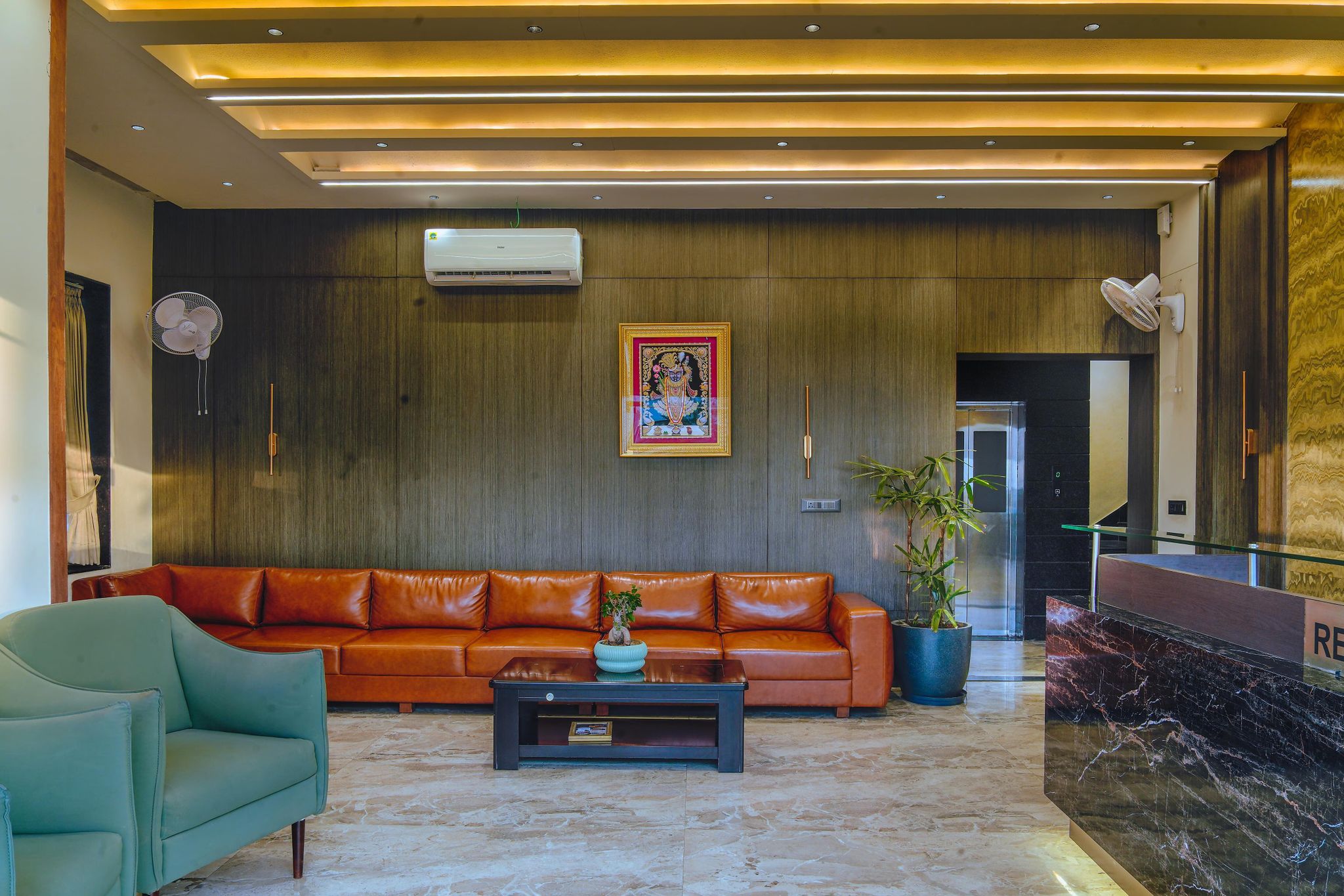 Vaibhavya Hotel & Restaurant