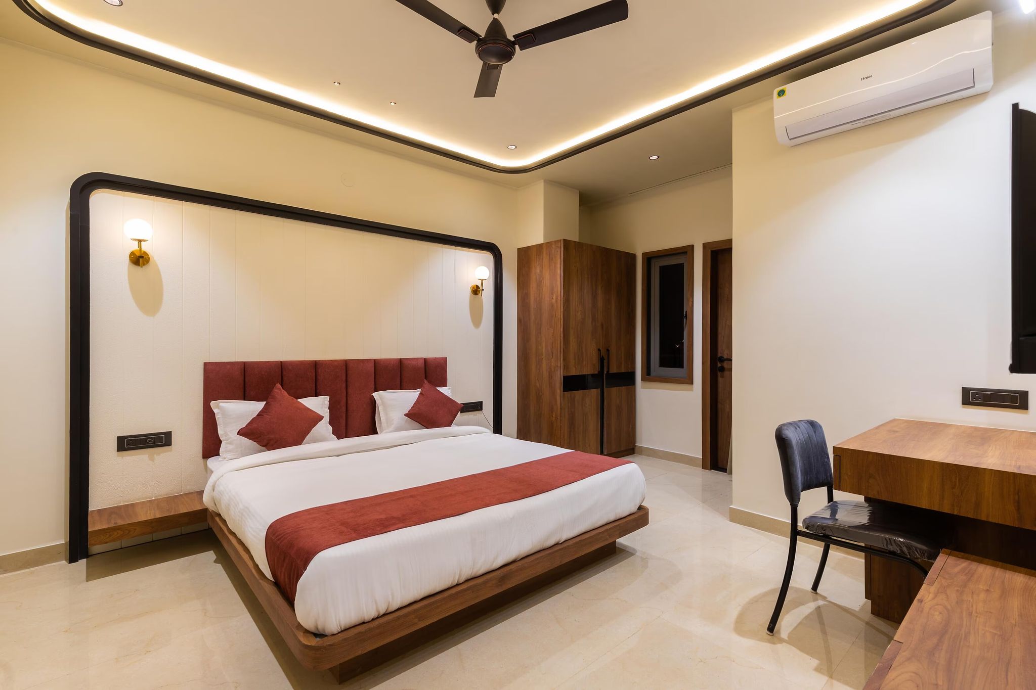 Vaibhavya Hotel & Restaurant