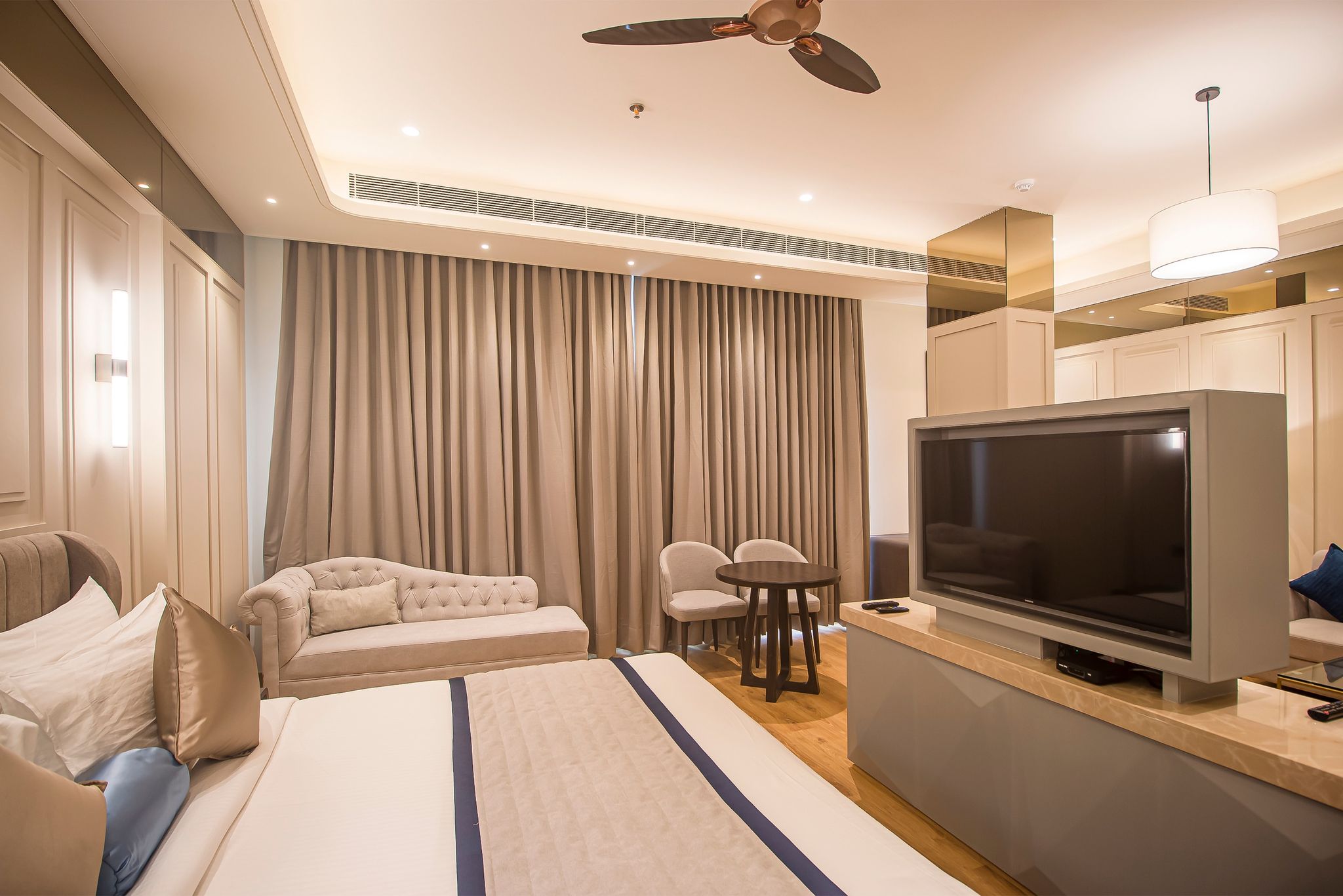 Hotel The Cove Wing