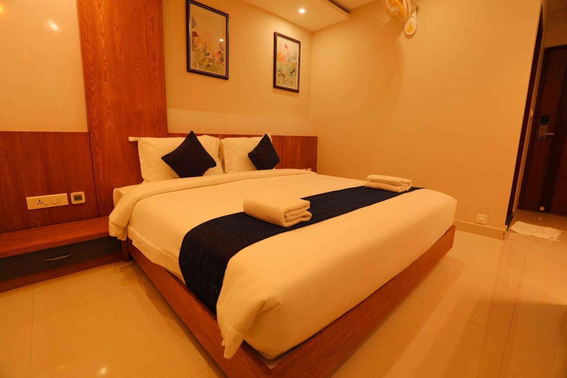 Hotel Blue Bell Standard Room AC 2