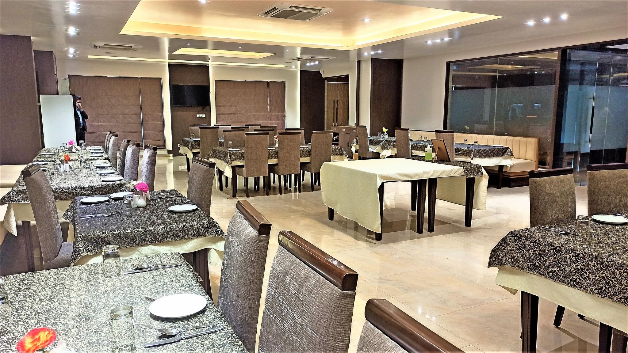 Food & Dining