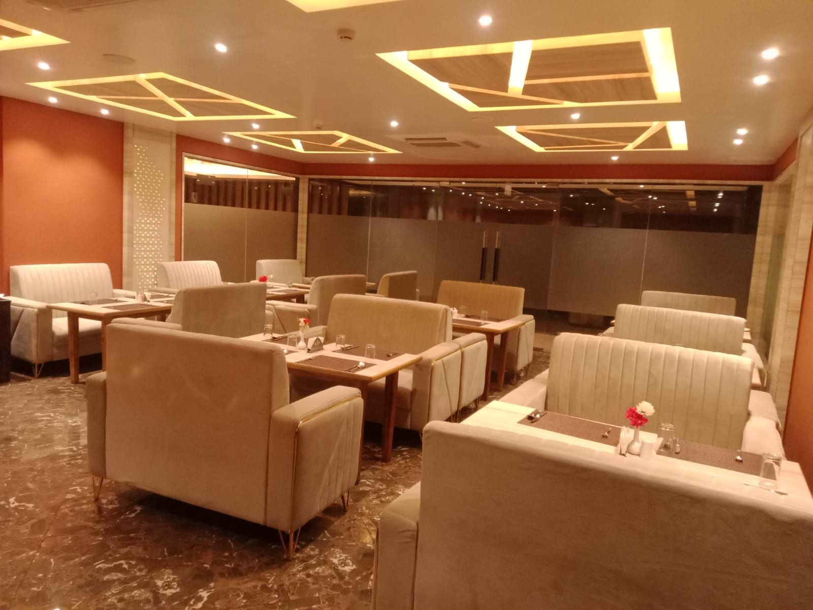Food & Dining