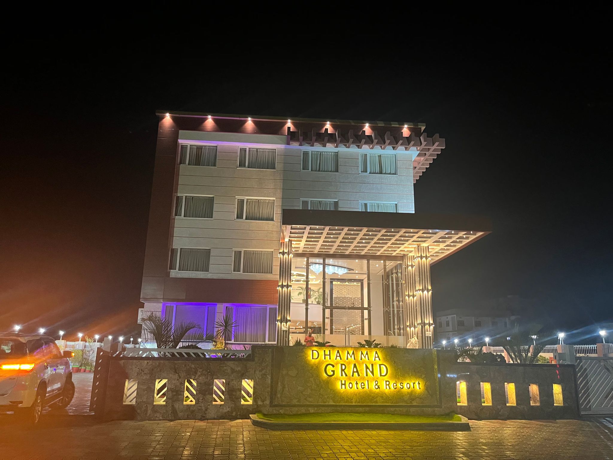 DHAMMA GRAND HOTEL RESORT