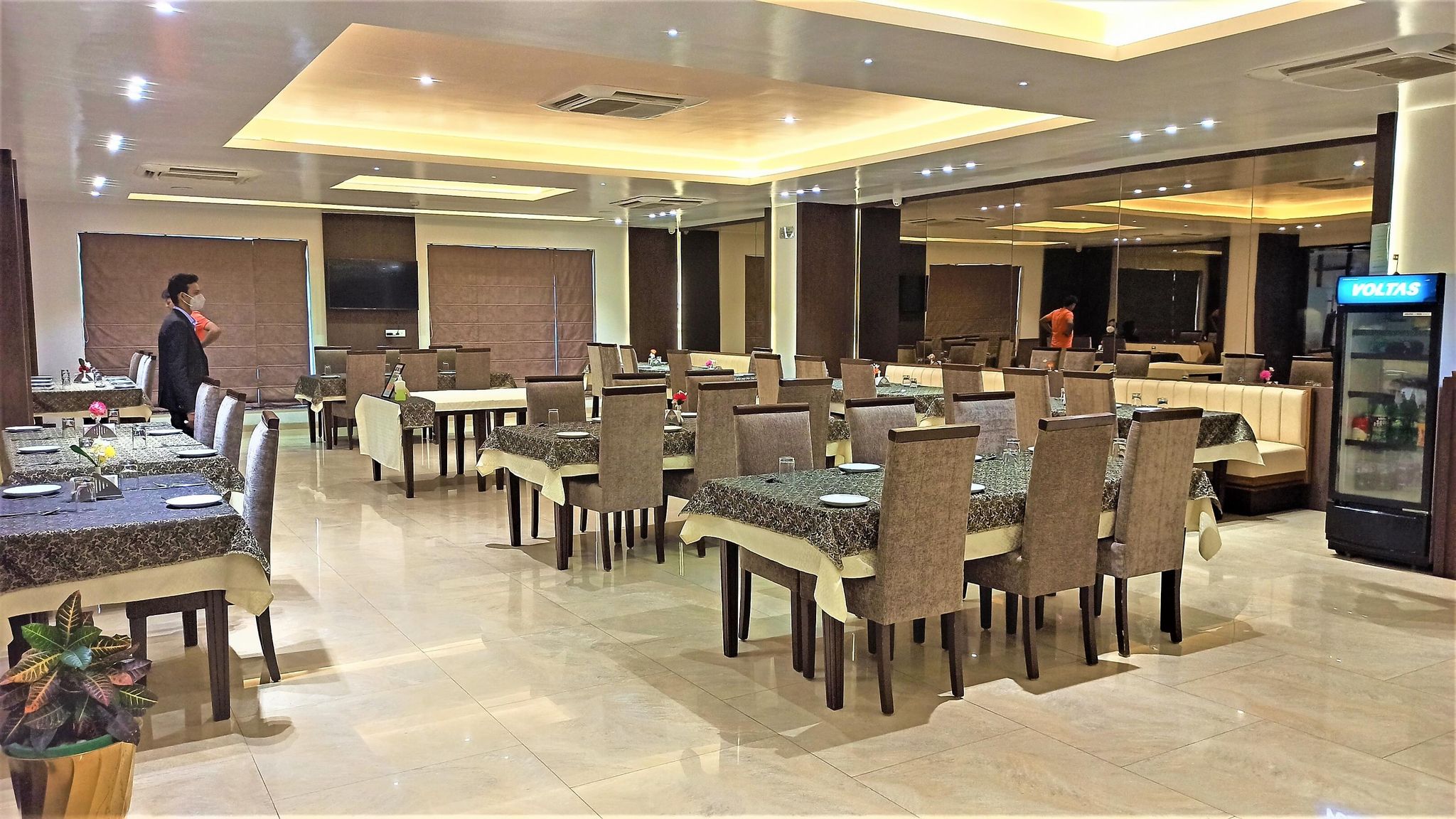 Food & Dining