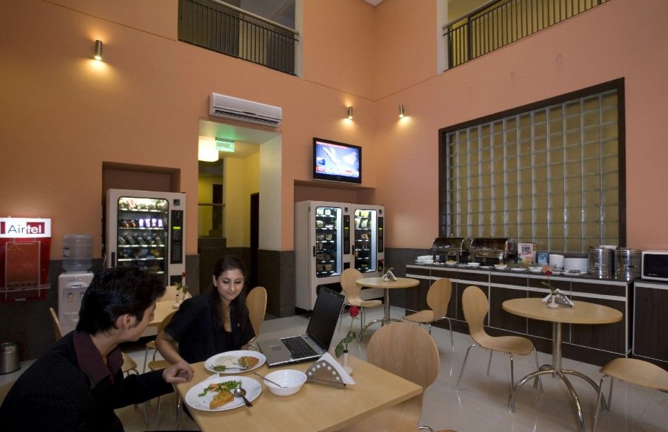 Food & Dining