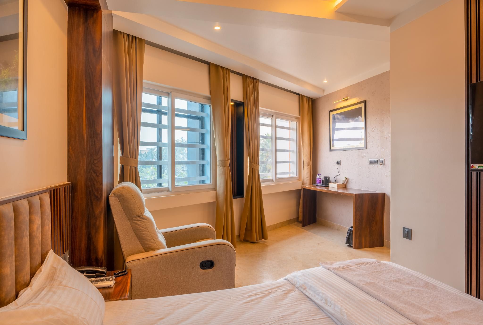 The Burdwan Inn Deluxe 5