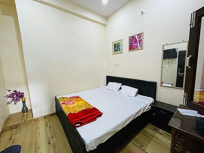 Hotel Haidri Inn DOUBLE BED NON-AC