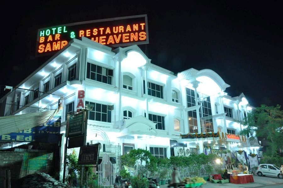Hotel Samrat Heavens