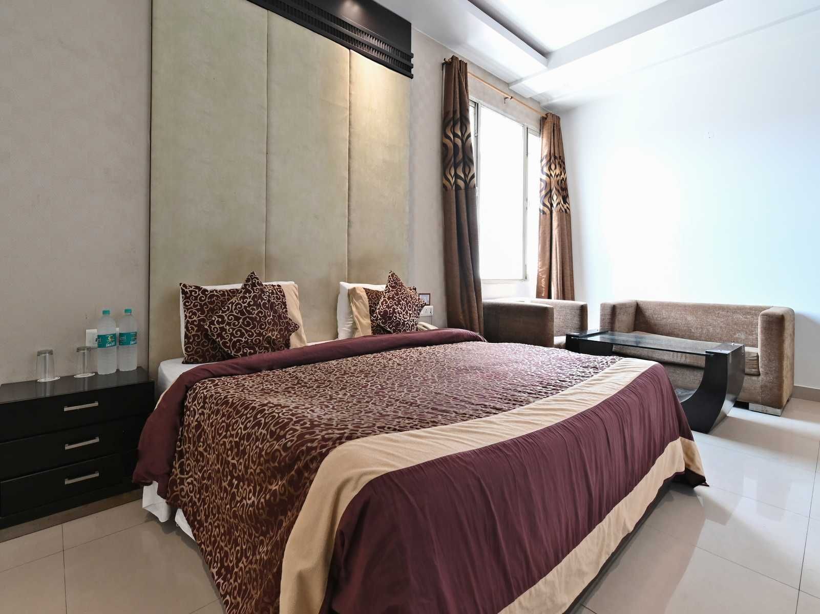 Hotel Samrat Heavens Deluxe room 10