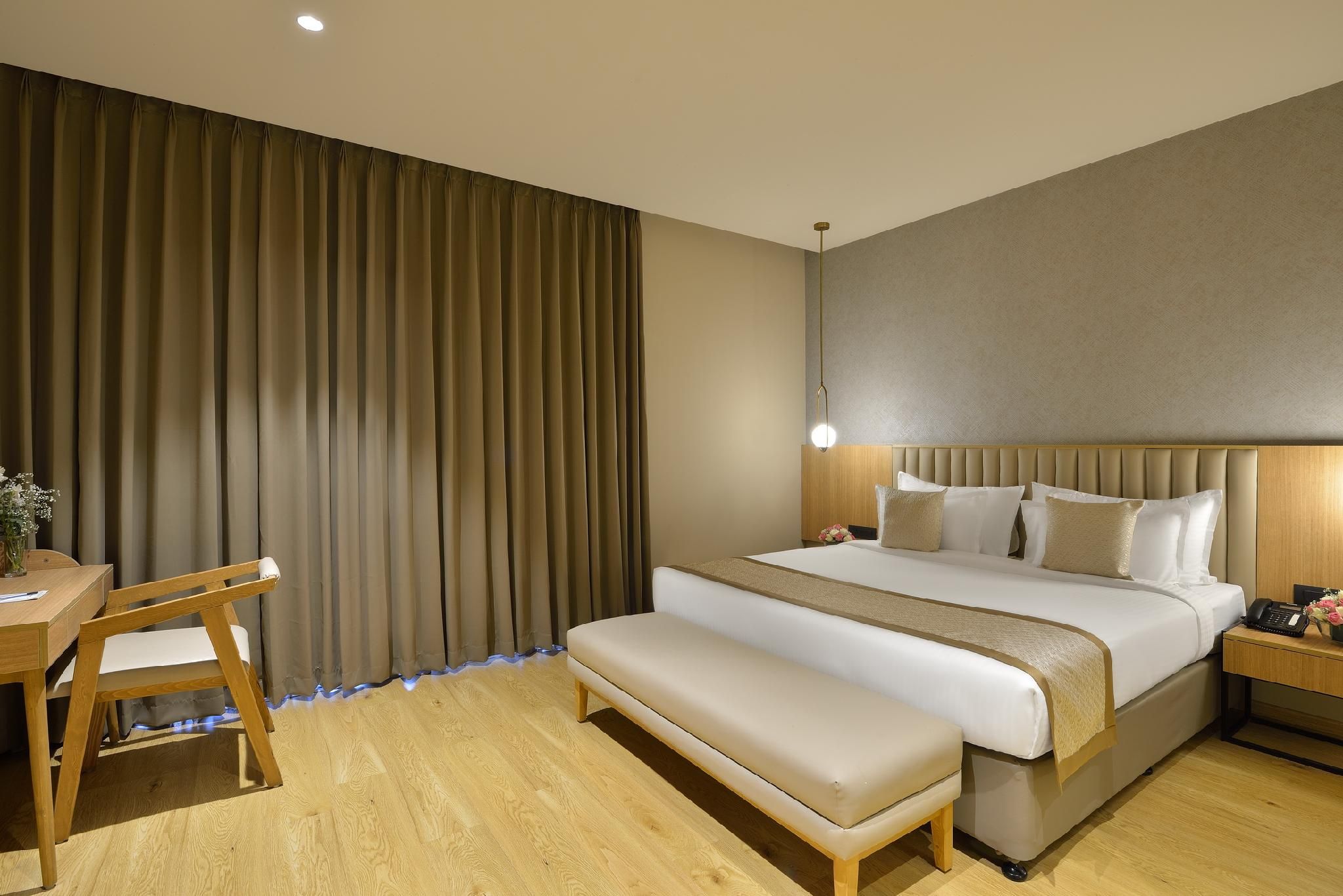 Urban Room with Balcony