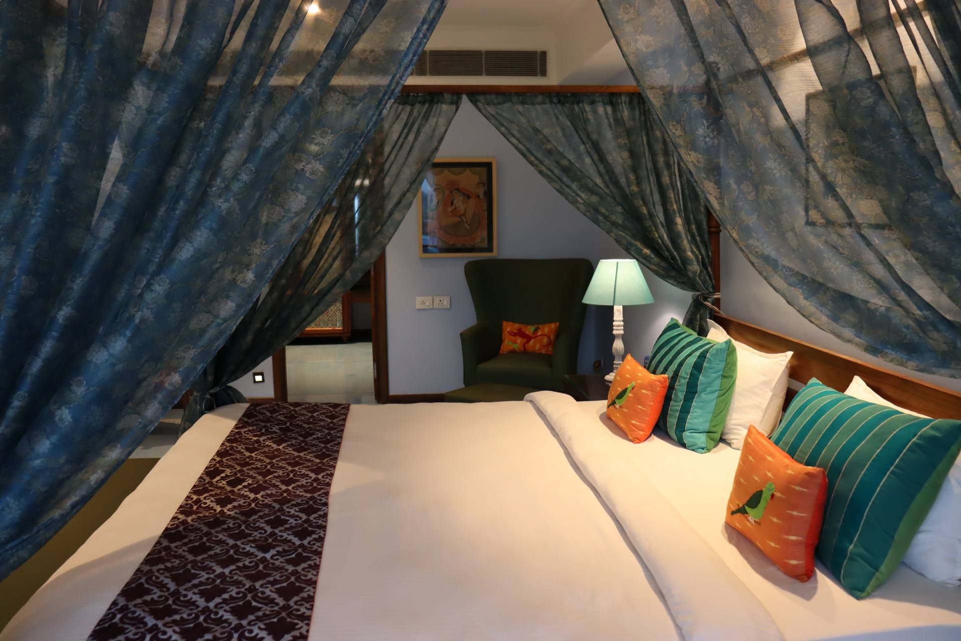 Elite Suite(With Bathtub)