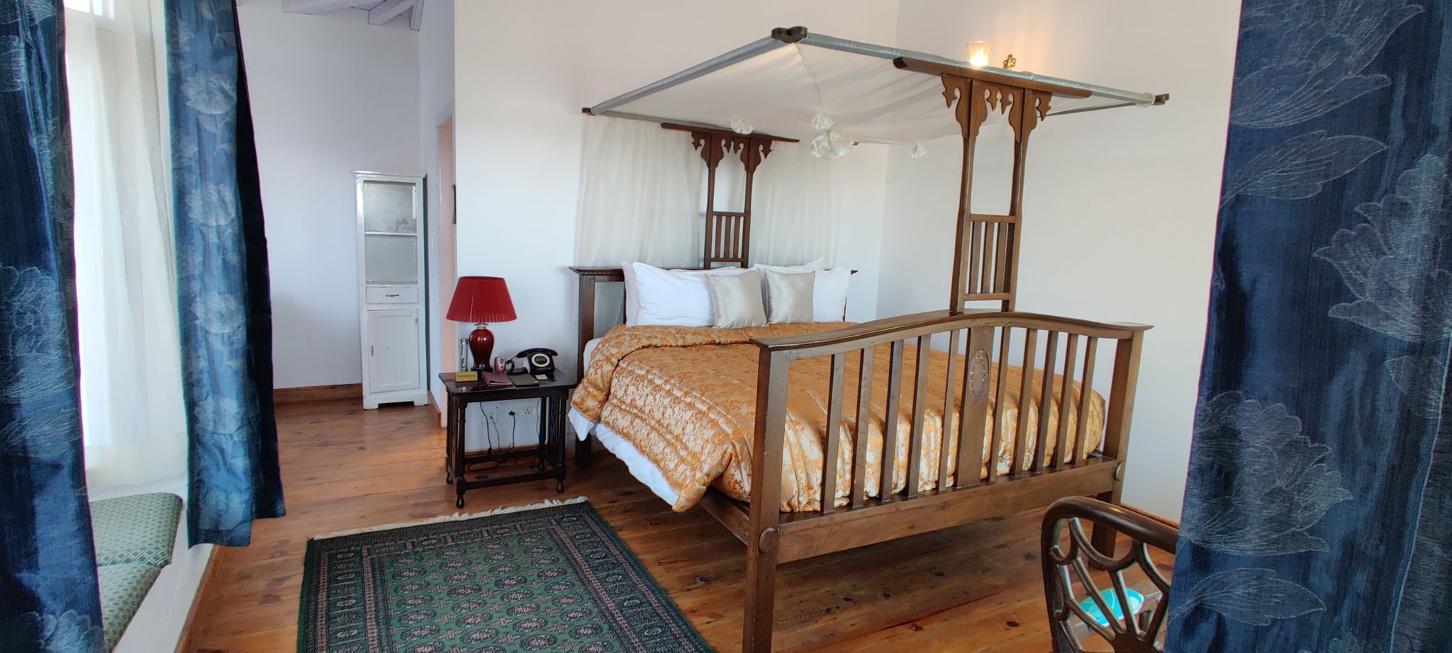 Te Aroha By Shervani Premium Room 2