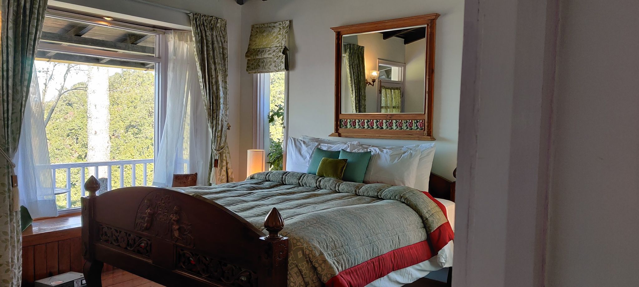 Te Aroha By Shervani Premium Room