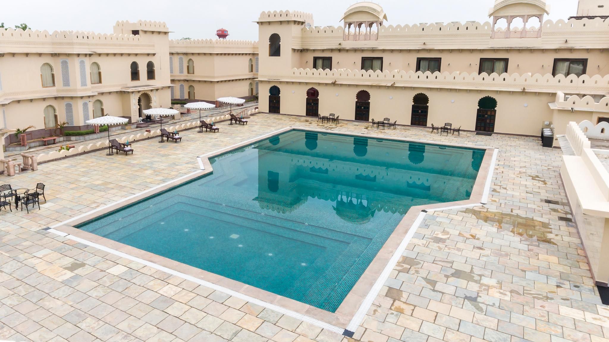 Swimming pool