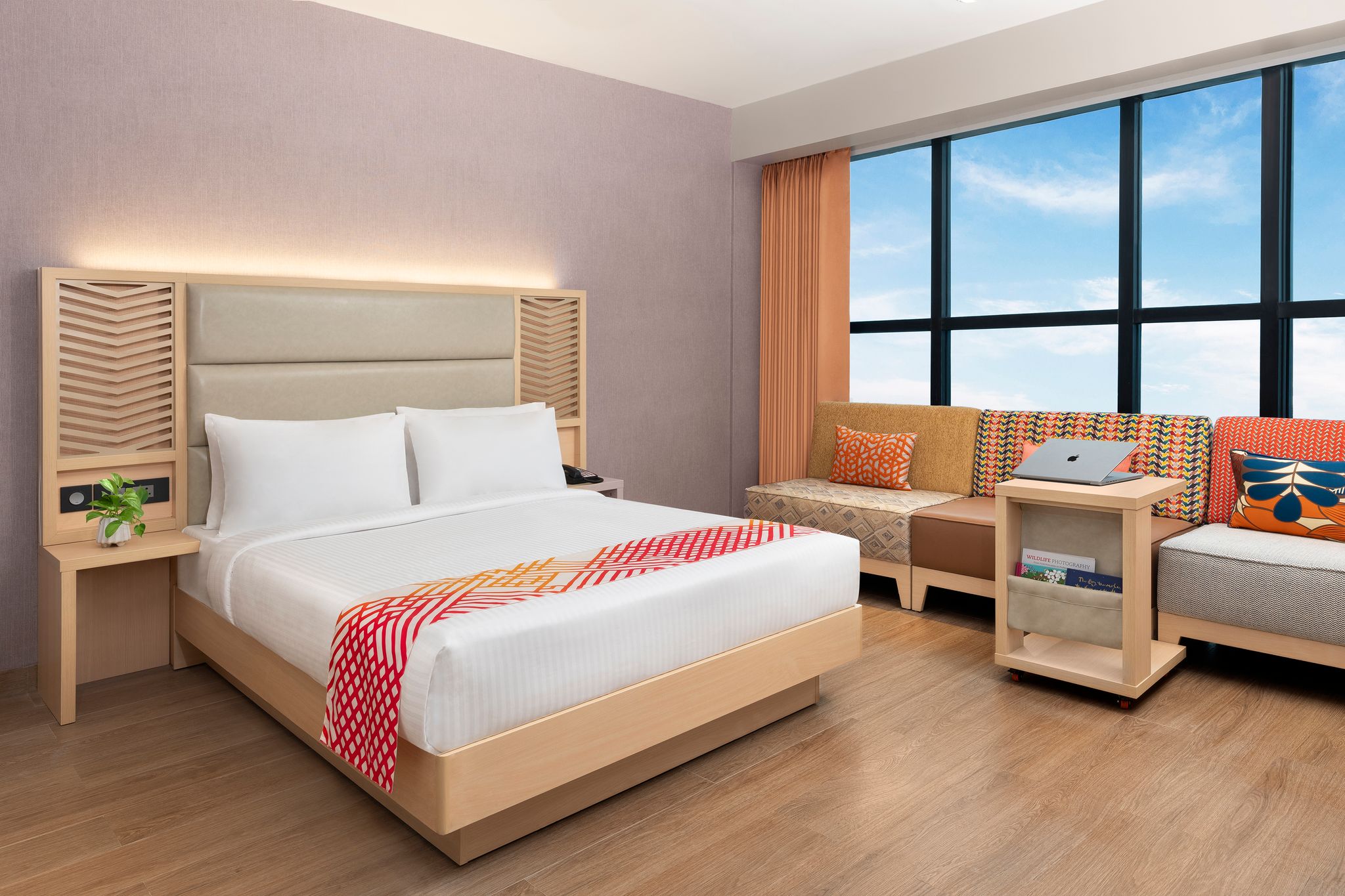 LUXE QUEEN ROOM