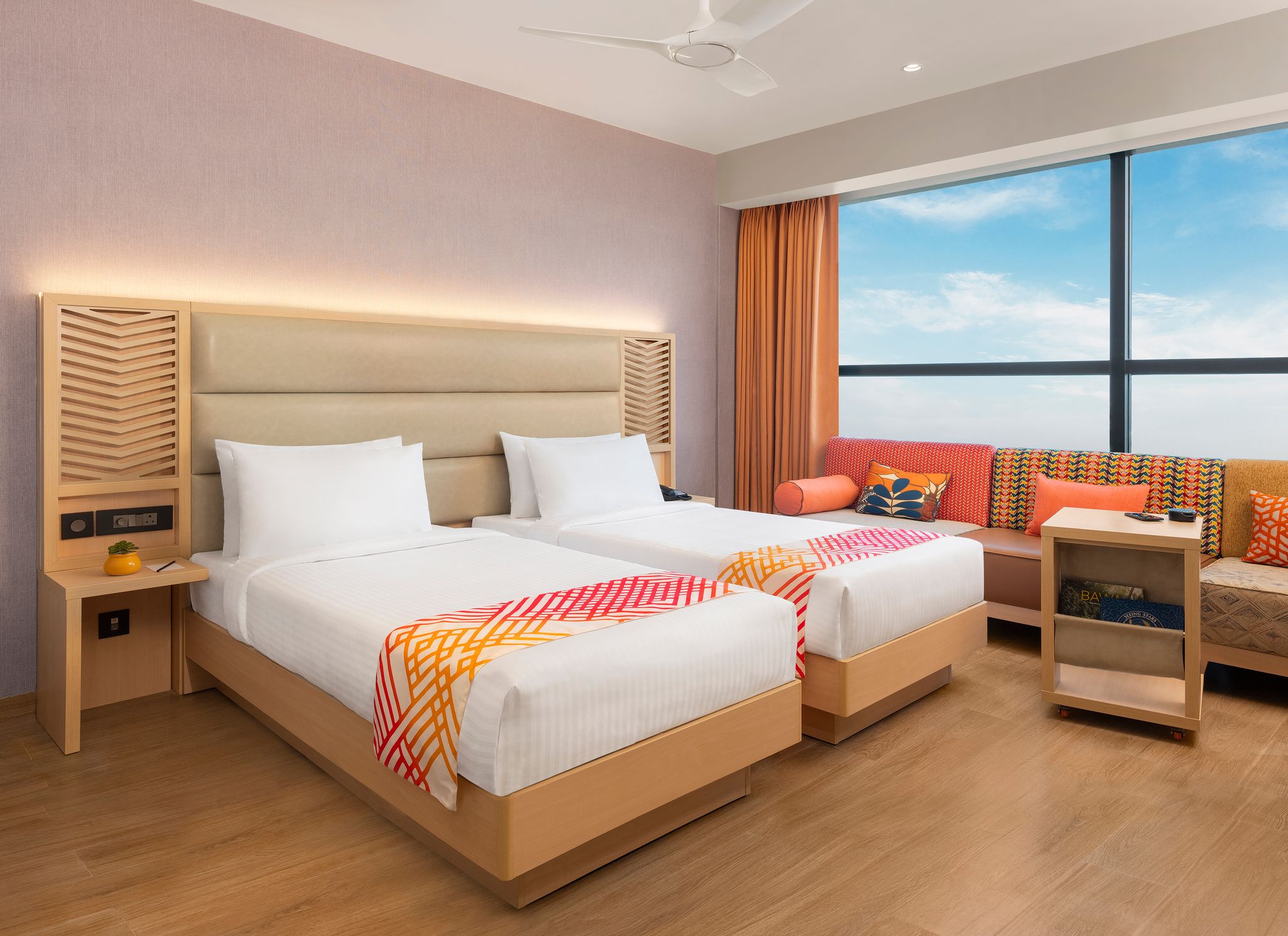 D-LUXE TWIN ROOM- Airport View