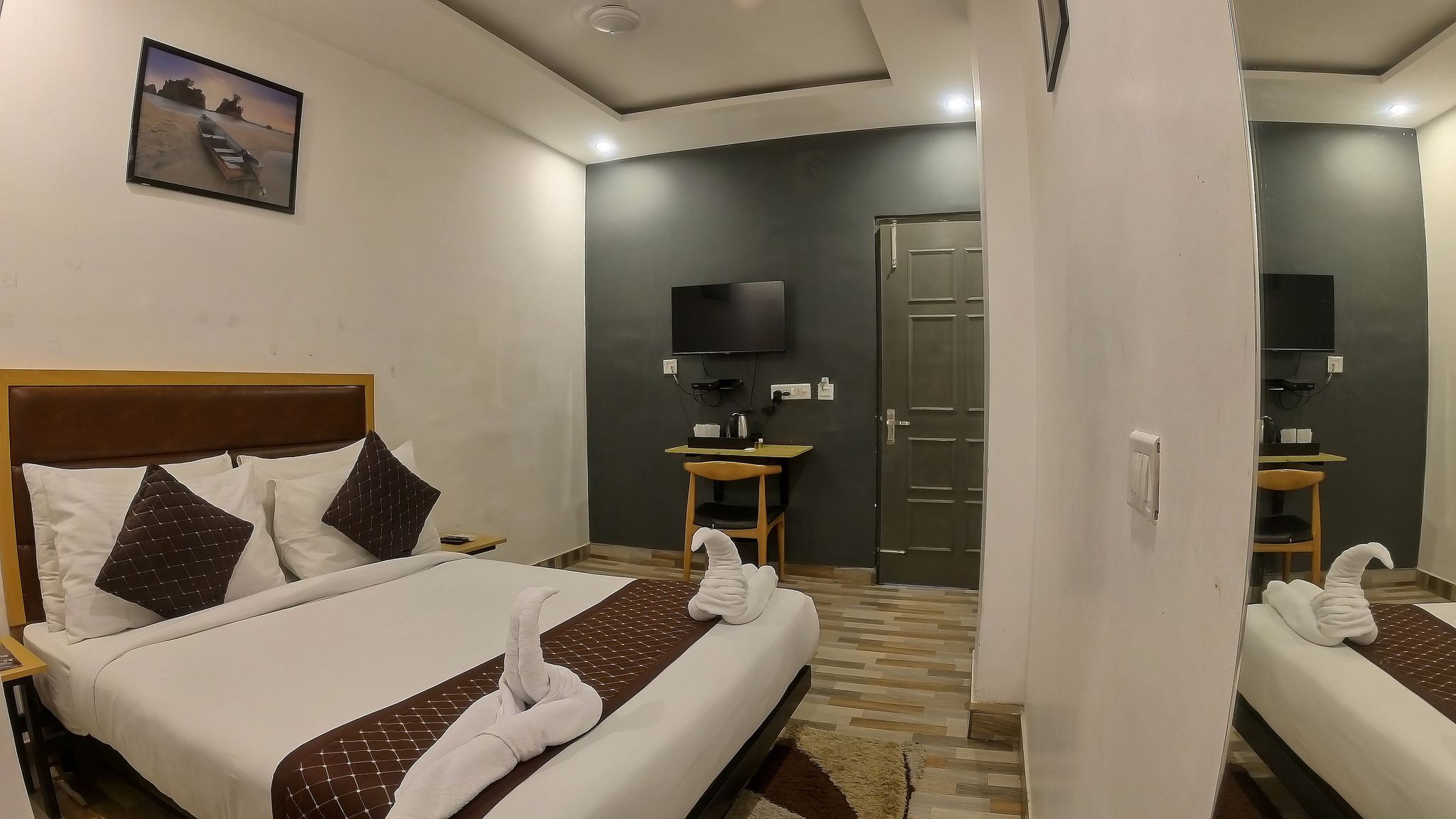 Deluxe Room with Balcony