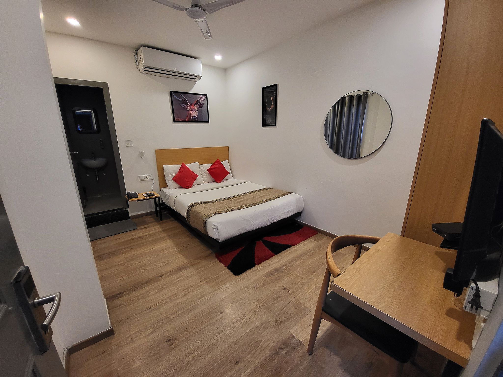 Deluxe Room with Balcony