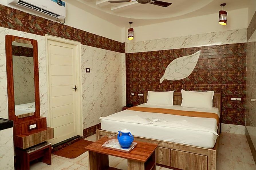 Deluxe Double Bed AC