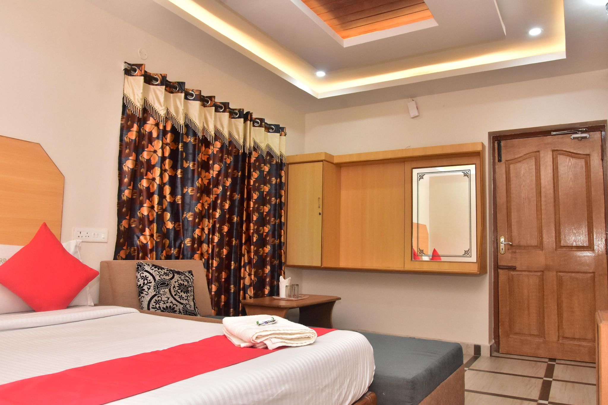 Hotel Sierra Deluxe Room 3