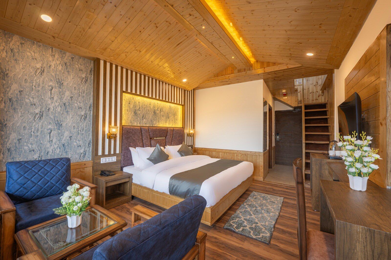Luxury Room - With Balcony and Hill View