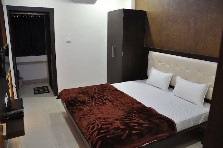 Hotel Shri Vijay Palace Double Bed A/C Room 3