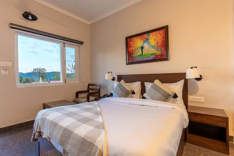 Deluxe Room with Common Sit-out